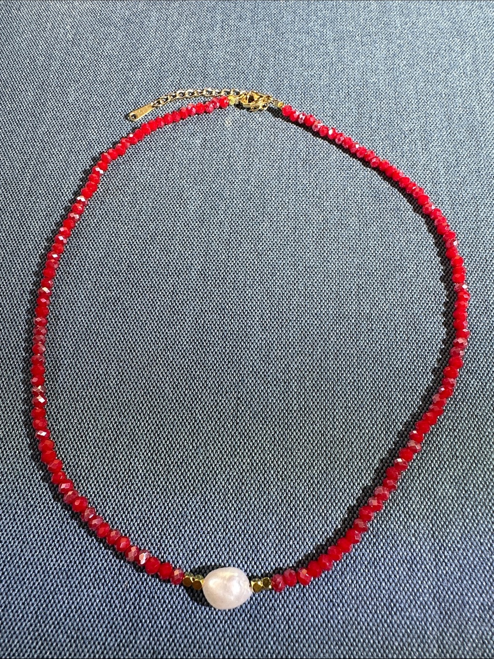 red crystal freshwater pearl necklace 18”